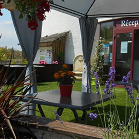 Avec Terrasse - 7 Pers. - Api-1-52-2181 Camping